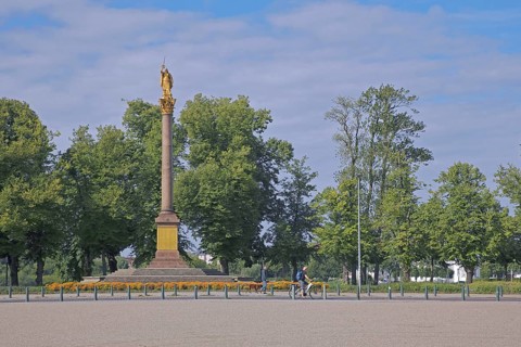 Victory Column with figure, war memorial to the Franco-Prussian War of 1870-71, Old Garden,