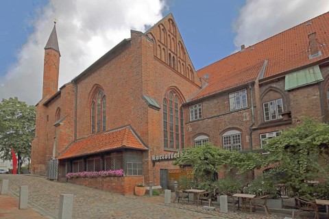 Heiligen-Geist-Hospital and Restaurant Kartoffelkeller, brick building, Old Town, Lübeck,