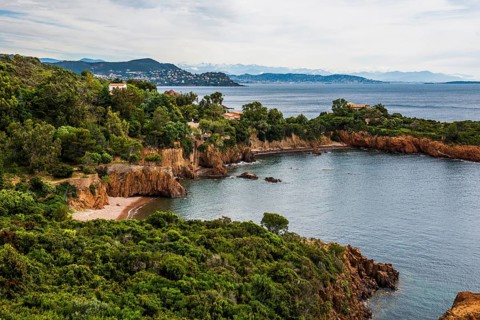 Picturesque coast and red rocks, near Anthéor, Saint-Raphaël, Massif de l'Esterel, Esterel