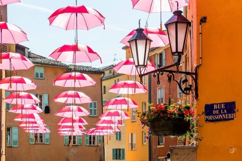 Picturesque alley in the old town, Grasse, Alpes Maritimes, Provence Alpes Cote d'Azur, French