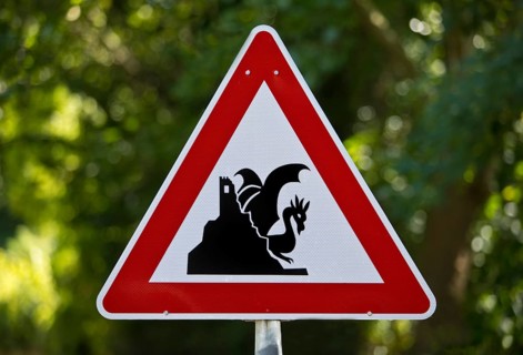 Traffic sign, Give way, Drachenfels with dragon, Drachenfelsbahn, Königswinter, North