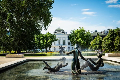 Fontána Mladost, Fountain of Youth, Fountain of Youth in the Presidential Garden at the