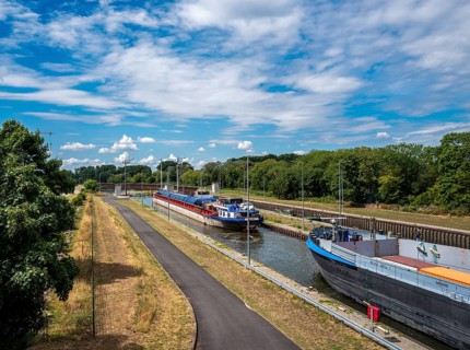 Barges in the Edersheim lock near Hattersheim, Hesse, Germany