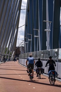 Cycle and pedestrian bridge Snelbinder Brug, over the river Waal near Nijmegen, was added to the