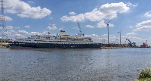 Astoria, cruise ship originally transatlantic ocean liner MS Stockholm, to be dismantled by ship