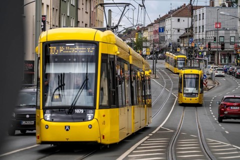 Ruhrbahn tram, on Altendorfer Straße, intersection Helenenstraße, in Essen, rush hour, traffic,