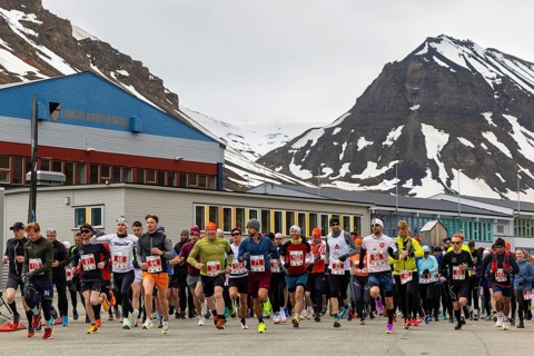 Marathon, group of runners at the start, Longyearbyen, Spitsbergen, Svalbard