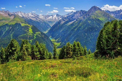 Mountain landscape in the Penken hiking area with views of the Stilluptal valley, Mayrhofen,