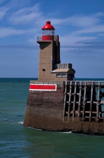 Sea, lighthouse Feu de la jetée Sud, lighthouse, red, harbour entrance, pier, Fécamp, Normandy,