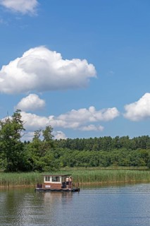 Houseboat, Mössensee, Mecklenburg Lake District, Mecklenburg-Western Pomerania, Germany