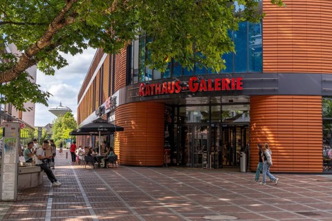 Wiesdorfer Platz shopping street, Rathaus-Galerie shopping centre, Wasserturm landmark Leverkusen,