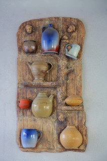 Pottery as decoration, potter, pottery, arts and crafts, jugs, drinking vessels, vases, mugs,