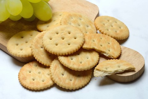 Crackers, crackers with grapes