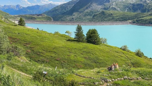 View of barrage dam with 1400 metre crest length in the eastern part southeast of Lac du Mont
