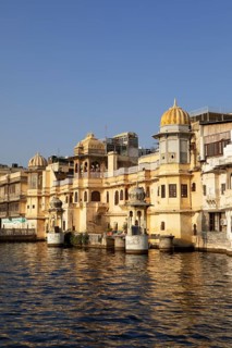 Gangaur Ghat or Gangori Ghat at Lake Pichola in the evening light, Udaipur, Rajasthan, India