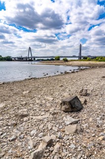Low water level of the Rhine at Leverkusen, new Rhine bridge on the A1 motorway, extremely low