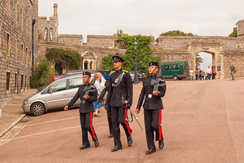 Soldiers changing the guard, Windsor Castle, also known as Windsor Castle, is located in the