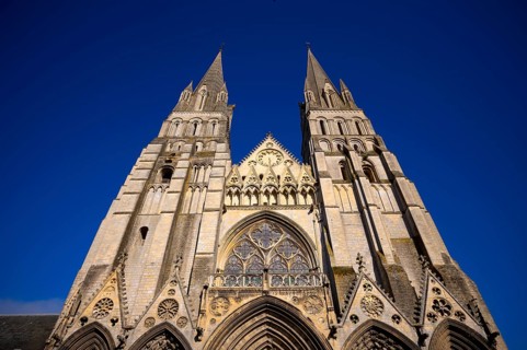 West facade, Cathedral Cathédrale Notre-Dame de Bayeux, evening light, Bayeux, Normandy, Calvados,