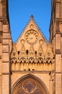 Close-up, west facade, Cathédrale Notre-Dame de Bayeux, evening light, Bayeux, Normandy, Calvados,