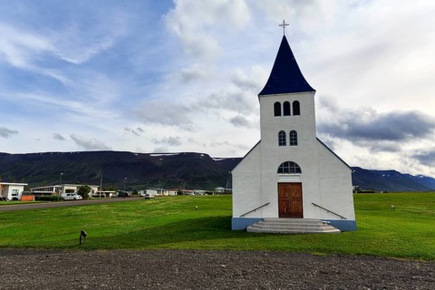 Hofsoskirkja, church in Hofsos, Tröllaskagi peninsula, North Iceland, Iceland