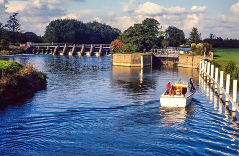 Boat on River Thames at Day's Lock, Little Wittenham, Oxfordshire, England, UK 1970s