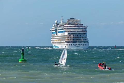 Cruise ship AIDAmar departs, boats, sailboat, Baltic Sea, Warnemünde, Rostock, Mecklenburg-Western