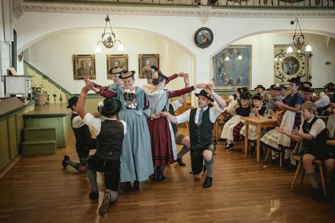 Traditional traditional costume anniversary of the Trachtenverein Schliersee Stamm 1888, dance in