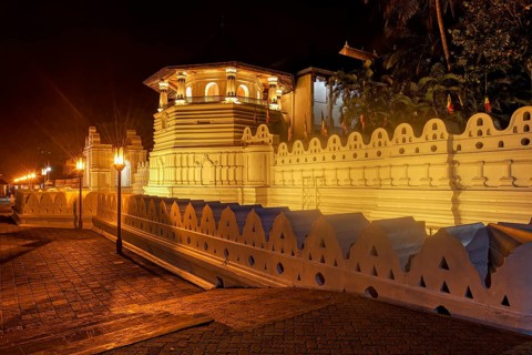 Temple of the sacred Tooth Relic or Sri Dalada Maligawa, Octagonal tower at sunrise, Kandy, Sri