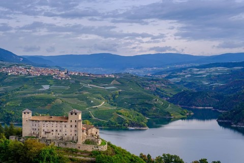 Castello Cles, Cles, Lago di S. Giustina, Val di Non, Trentino, Italy