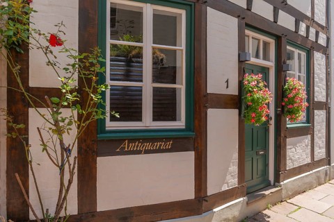 Schmaler Weg Hinter der Balge, antiquarian bookshop, detail, entrance, half-timbered house,