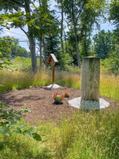 Free-standing stone column on the right Monument with inscription in memory of Bernd Rosemeyer,