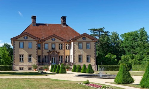 Schieder Castle, with the castle garden on the south side, was built at the beginning of the 18th