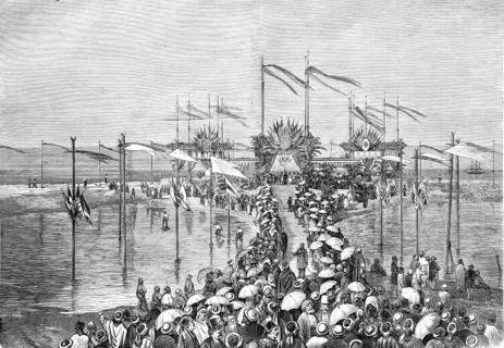 Prayer of thanksgiving of all denominations on the shore of Lake Menzaleh, in the north-east of