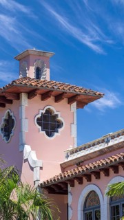 Fort Lauderdale, Las Olas Boulevard, travel attraction with shops, restaurants and entertainment