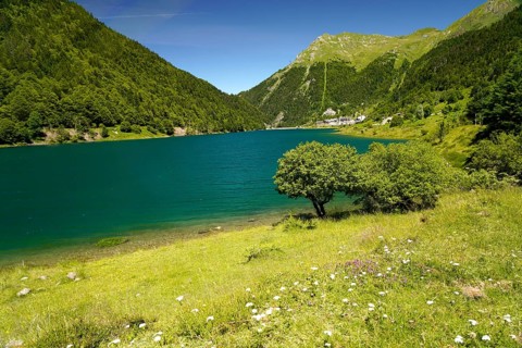 The lake Lac de FabrÃ¨ges near Laruns, Pyrénées-Atlantiques, France