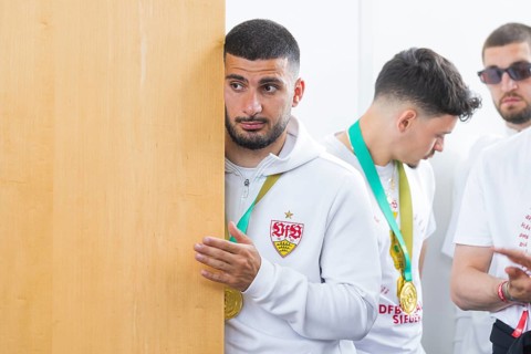 Deniz Undav. Portrait. Reception in the state capital Stuttgart after VfB Stuttgart's victory in