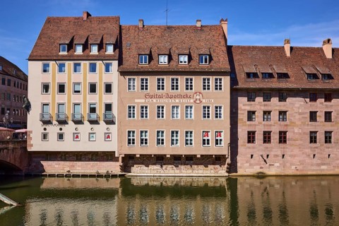 River Pegnitz, Spital-Apotheke, historical building, pharmacy, facade, window, reflections, water