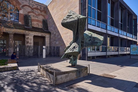 Great Phoenix I, sculptor Bernhard Heiliger, stone sculpture, Germanisches National Museum, museum