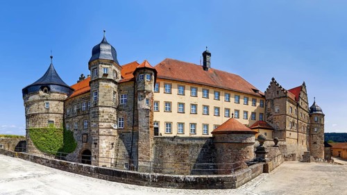 Main building of the fortress, from left. Thick tower, armoury gate building, captain's tower,