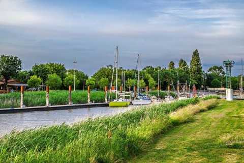 Marina Port des Callonges, Canal des Callonges and Gironde Estuary, Braud-et-Saint-Louis, France