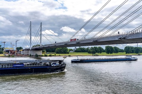 Rhine bridge Duisburg-Neuenkamp, the A40 motorway, start of construction of the second bridge,