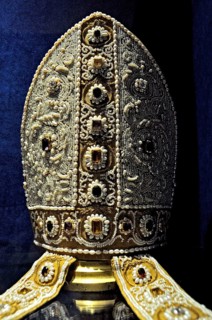 Mitre with pearls, topaz and amethyst, liturgical headdress from Aversa, 20th century, Museum of