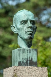 King Gustaf V, 1858-1950, king of Sweden. Statue in Ystad, SkÃ¥ne County, Sweden, Scandinavia