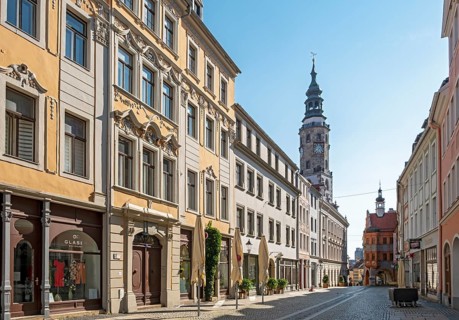 Townhouses at BrÃ¼derstraÃŸe with Old Town Hall tower, Görlitz, Goerlitz, Germany