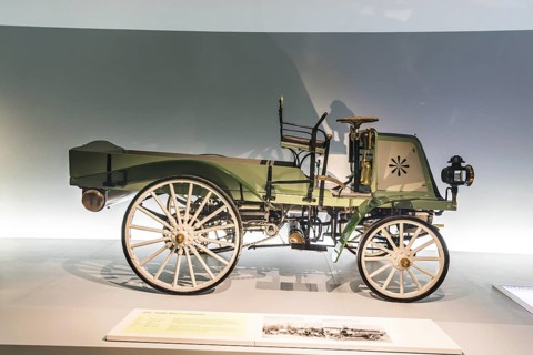 Daimler motorised company car from 1899. The Mercedes-Benz Museum in Stuttgart presents a journey
