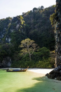 Sandy beach beach and rocks, Koh Hong, Hong Island, Thanbok Khoranee National Park, Krabi, Andaman