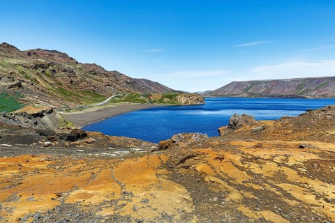 Kleifarvatn in barren volcanic landscape, lake, Sudurnes, Iceland