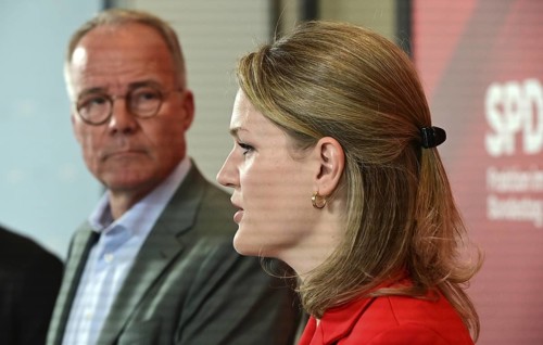 Matthias Miersch (left), Chairman of the SPD parliamentary group, and Sonja Eichwede, one of the
