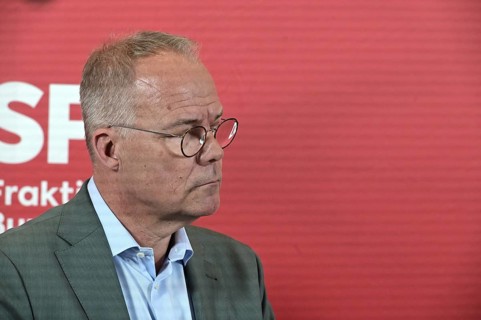 Matthias Miersch, Chairman of the SPD parliamentary group, at the press statement in front of the