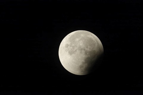 06:21... Super moon (lunar eclipse) over North Rhine-Westphalia on 28 September 2015, full moon at